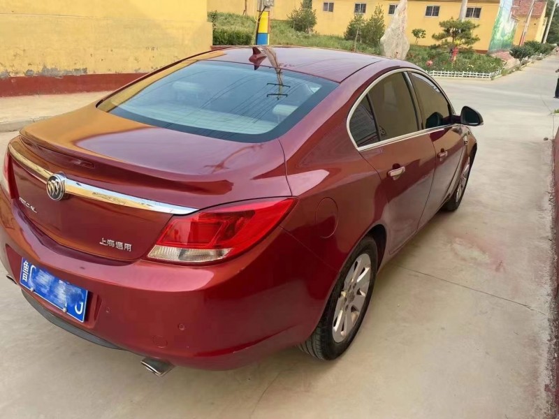 潍坊12年别克君威8