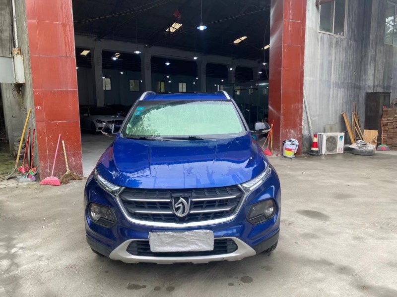 成都18年寶駿5101