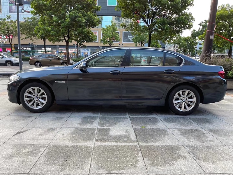 佛山13年宝马5系3