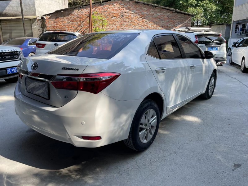 成都16年丰田卡罗拉6