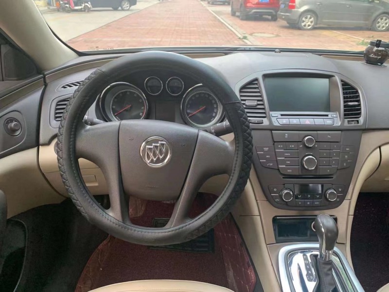 潍坊12年别克君威5