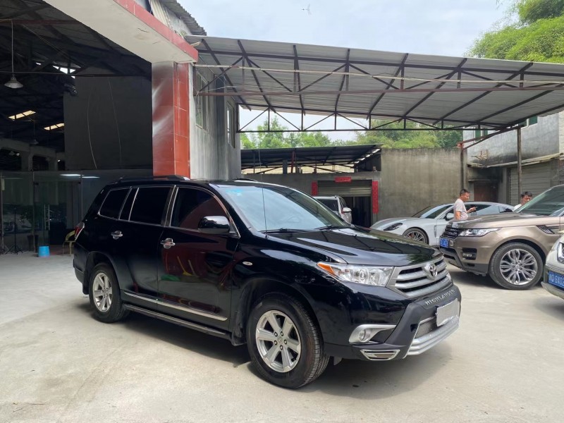 成都14年丰田汉兰达7