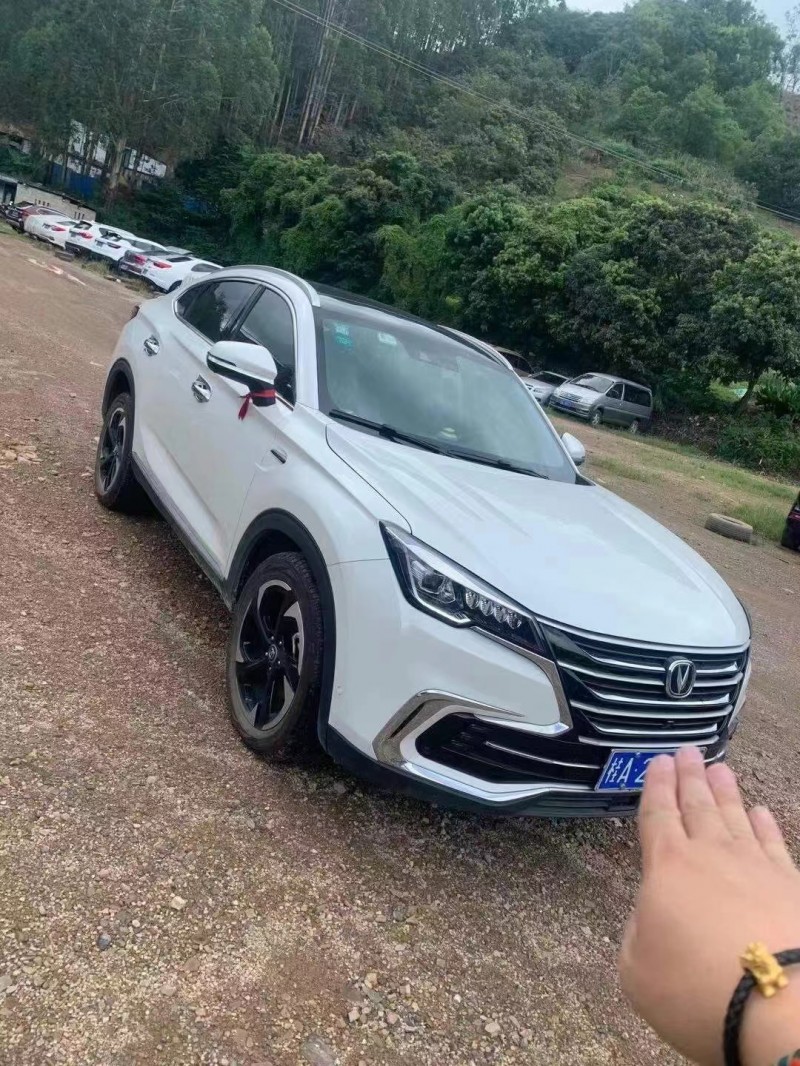 柳州19年長安汽車CS852