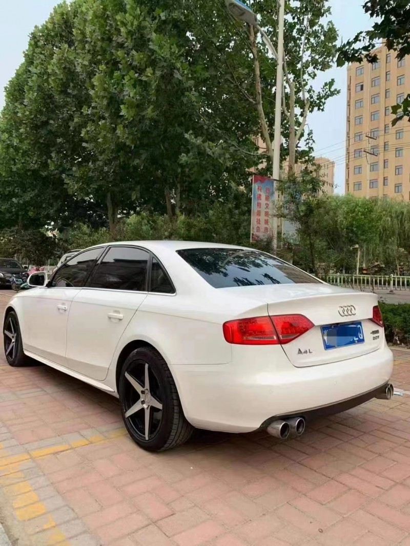 萊蕪12年奧迪A4L7
