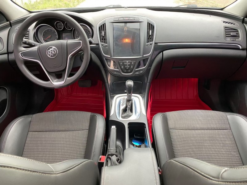 徐州17年别克君威8