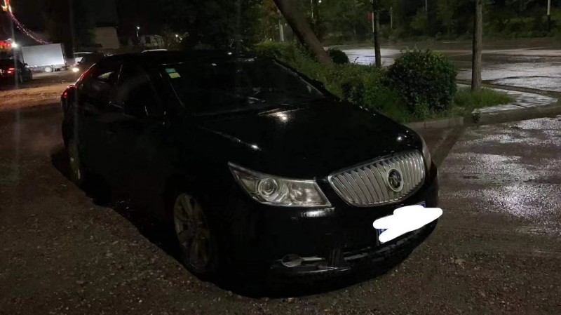 保定10年别克君越2