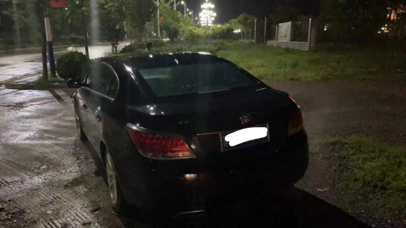 保定10年别克君越9