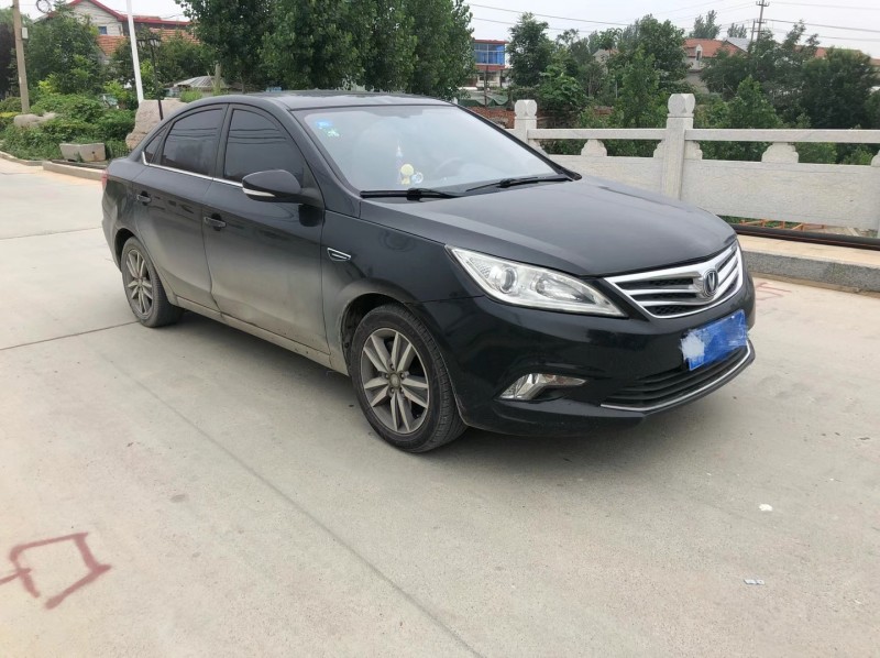 淄博15年長安汽車逸動3
