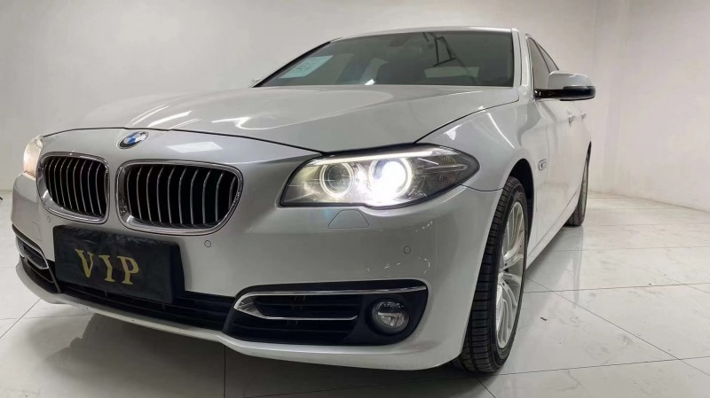 成都17年宝马5系8