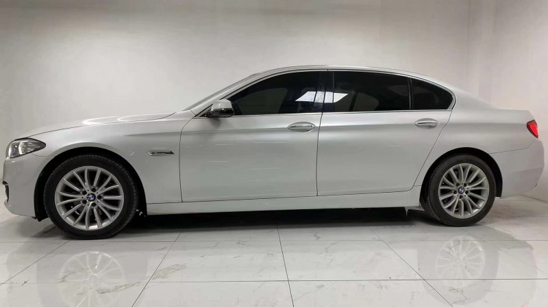 成都17年宝马5系7