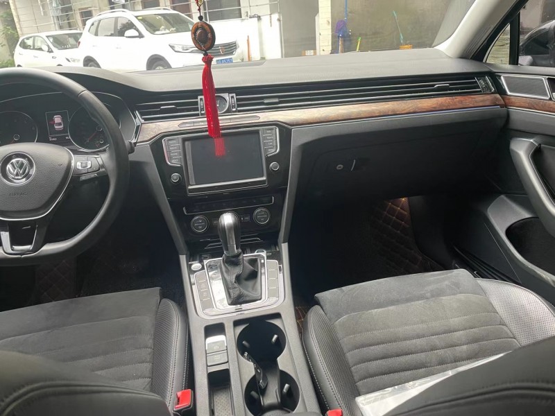 成都17年大众迈腾6