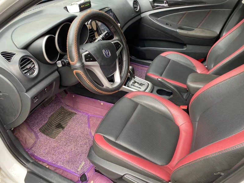 成都14年长安汽车逸动4