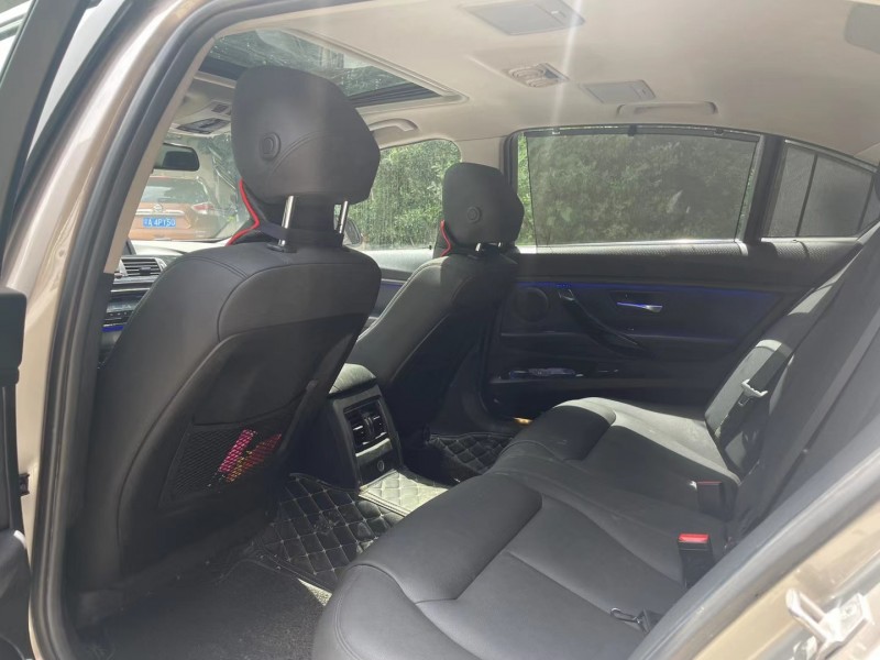 成都16年宝马3系6