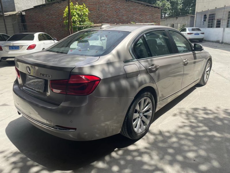 成都16年宝马3系2