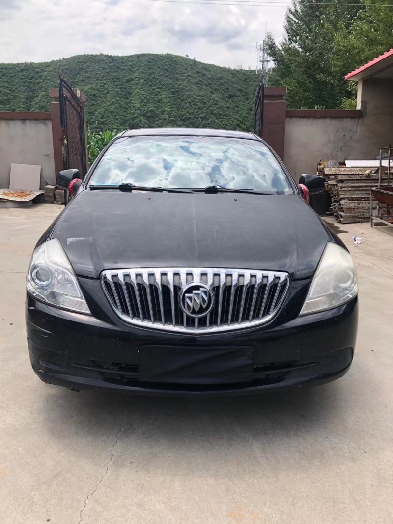 保定15年别克凯越1