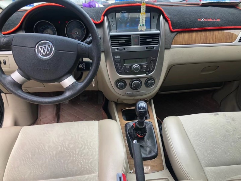 保定15年别克凯越9