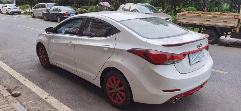 益阳17年现代朗动4