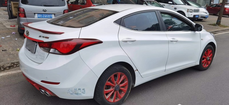 益阳17年现代朗动5