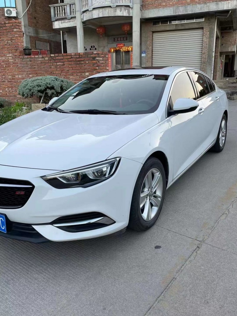 宜春18年别克君威4