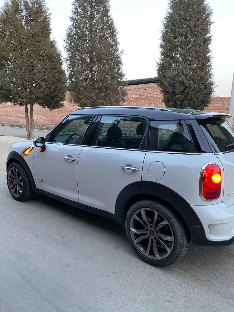 包頭12年寶馬MINI4