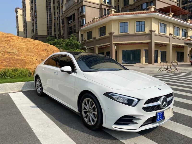 广州19年奔驰A8