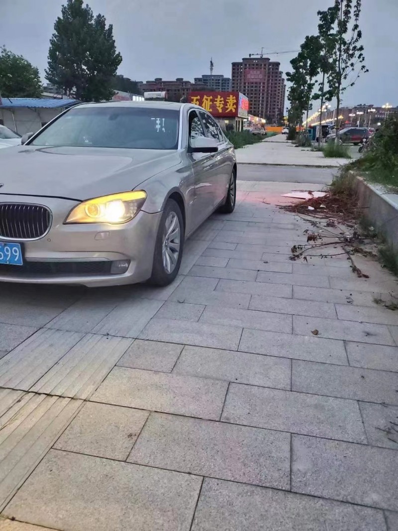 潍坊13年宝马7系3