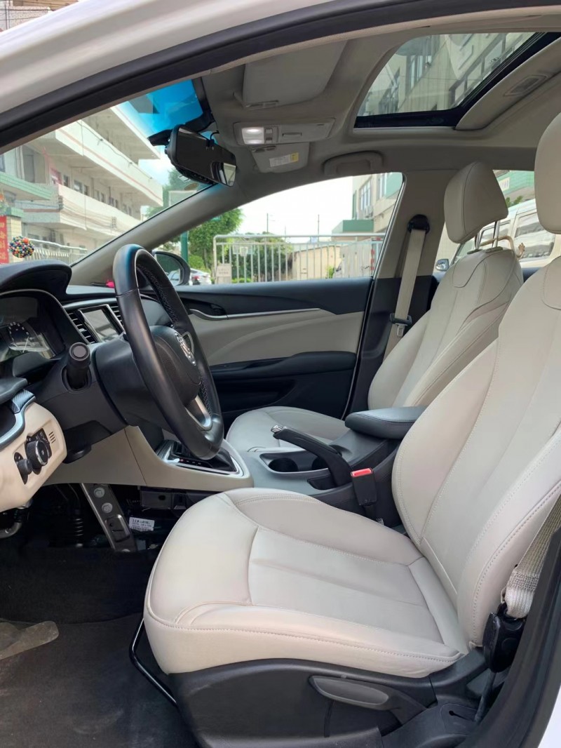 中山20年别克英朗9