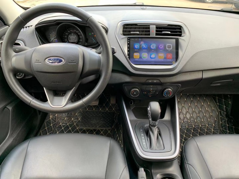 中山20年福特福睿斯8