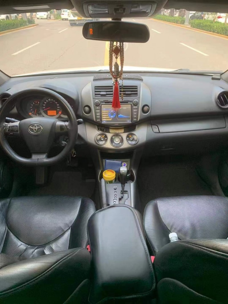 長治12年豐田RAV46