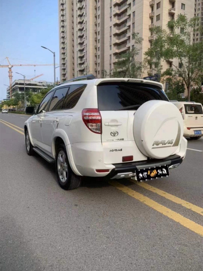 長治12年豐田RAV42
