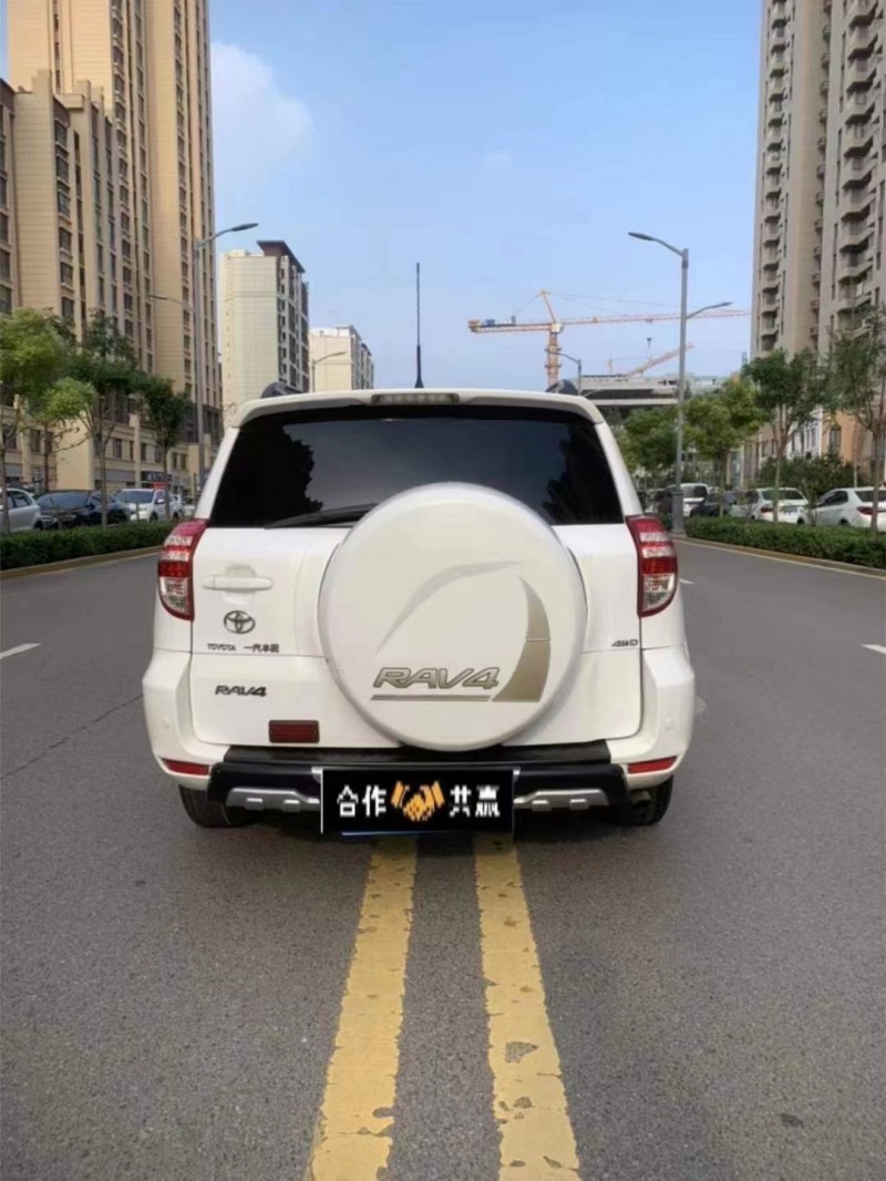 長治12年豐田RAV41