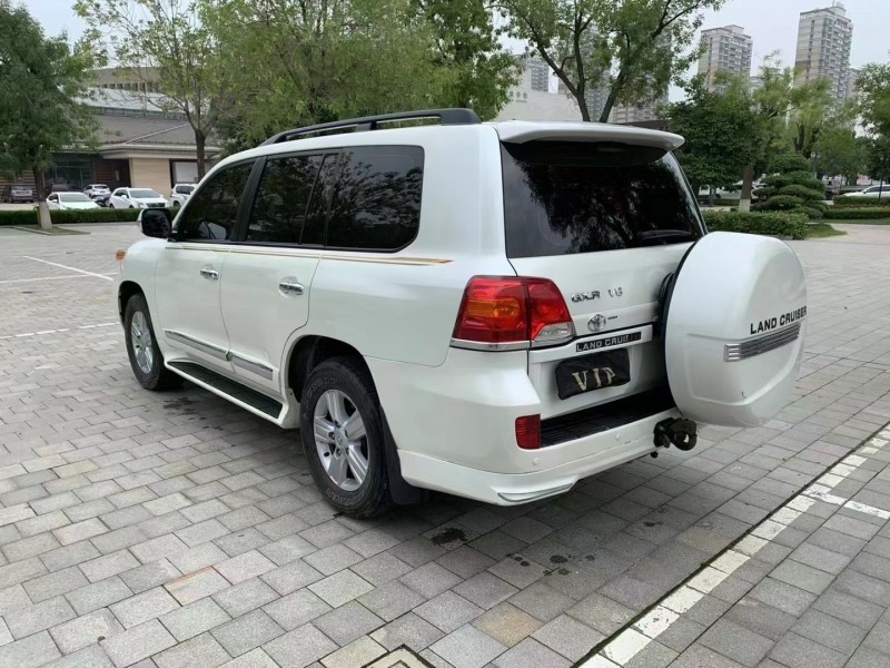 济宁15年丰田兰德酷路泽3