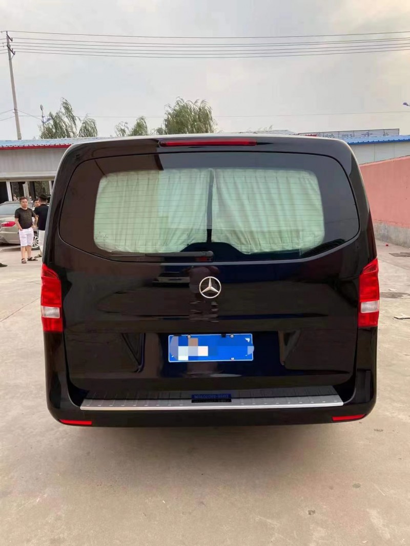 济南19年奔驰威霆9