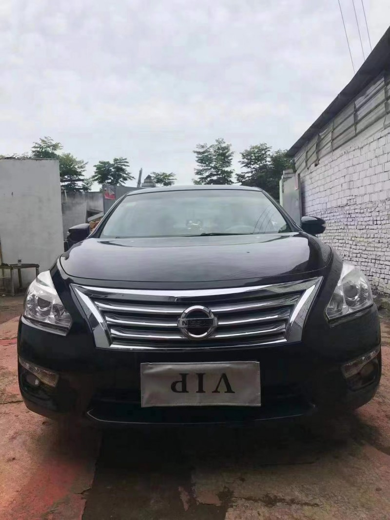 宜昌16年日產天籟1