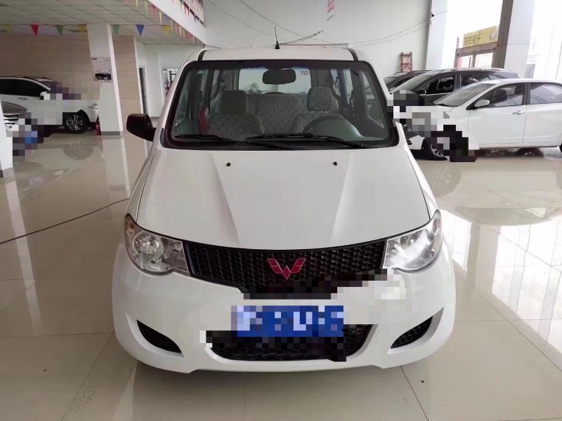 聊城15年五菱汽車宏光1