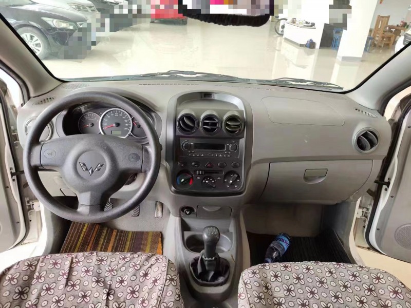 聊城15年五菱汽車宏光5