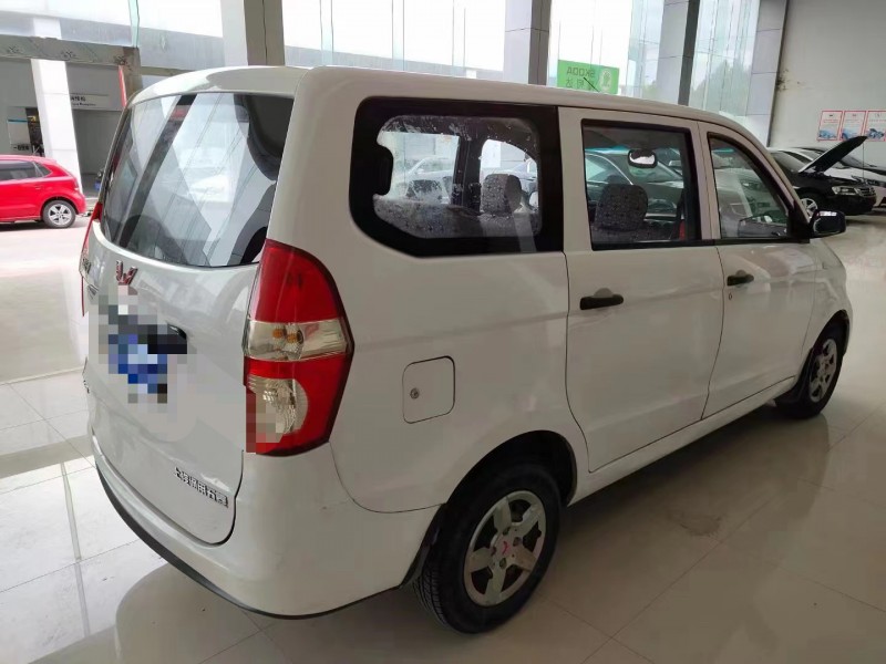 聊城15年五菱汽車宏光8