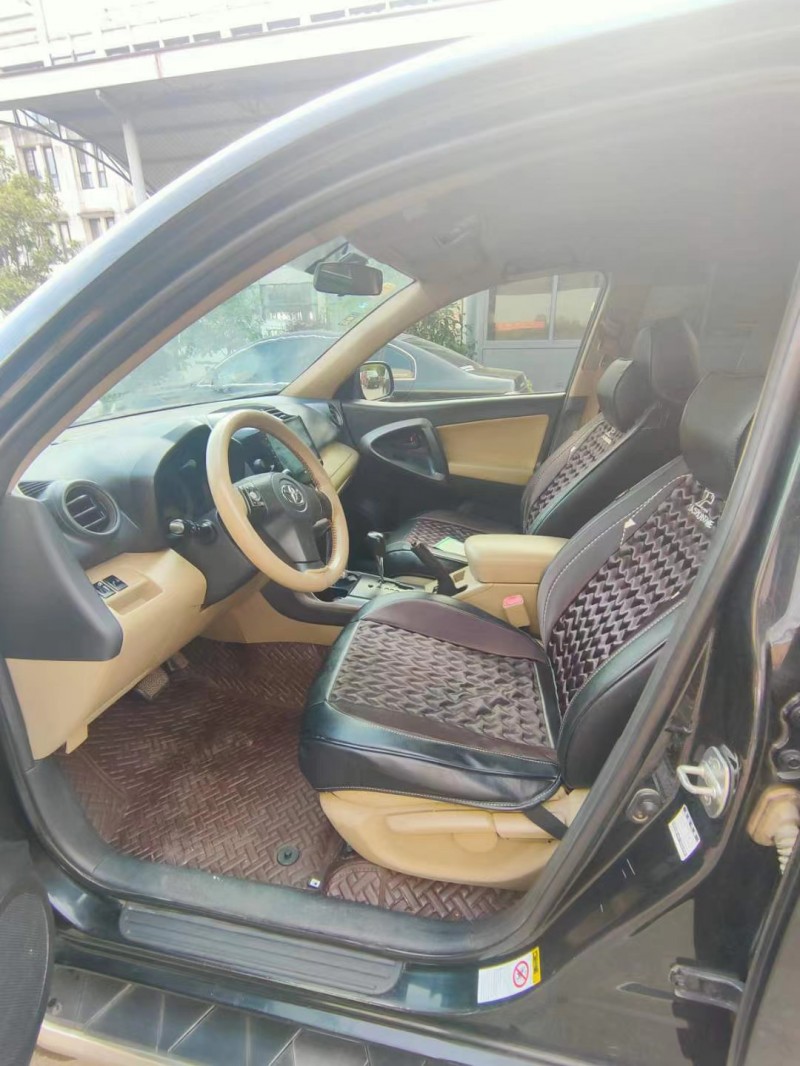 荊州12年豐田RAV44