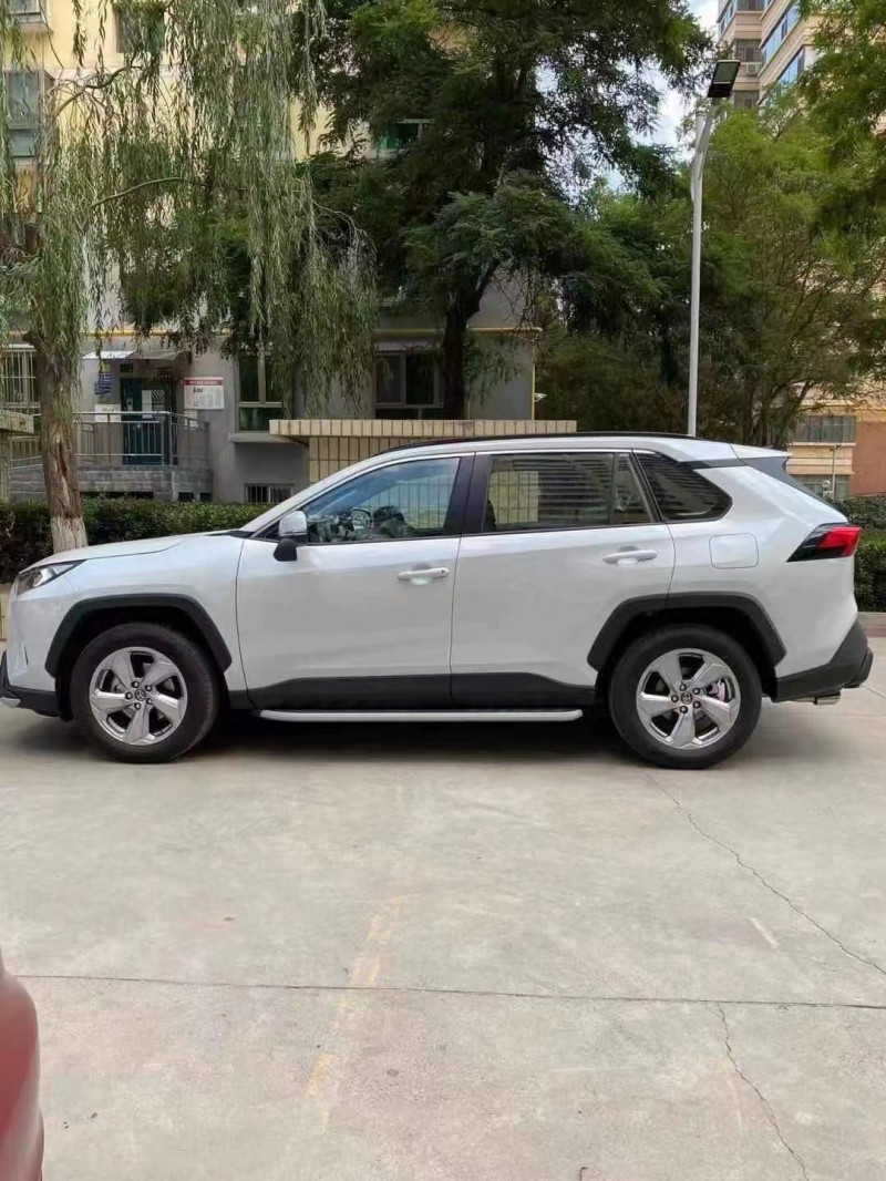 保定21年丰田RAV4荣放3