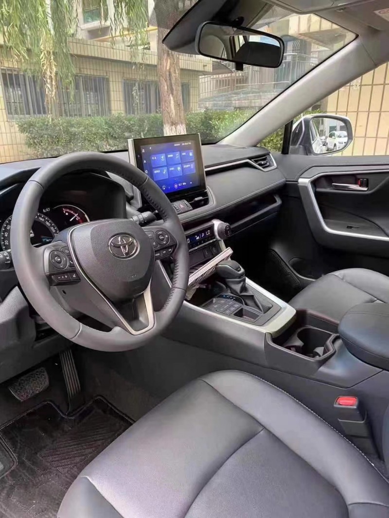保定21年丰田RAV4荣放4