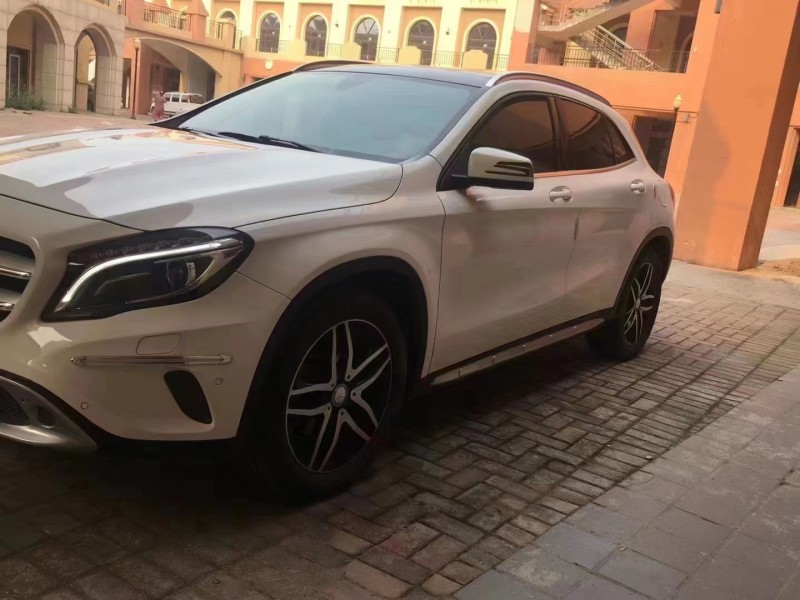 保定16年奔驰GLA2