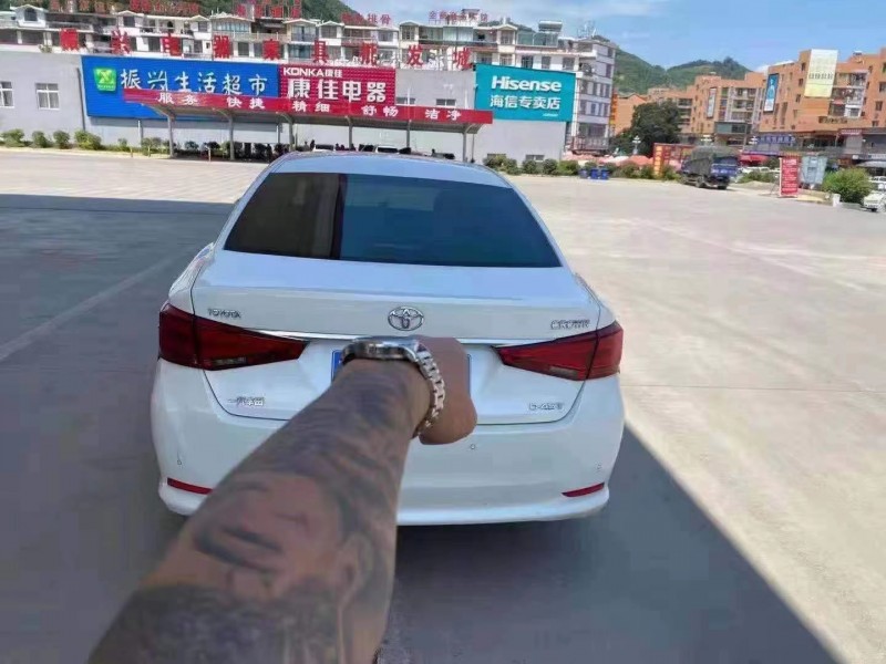 邵阳17年丰田皇冠1