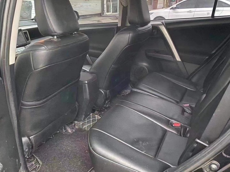 济宁15年丰田RAV44