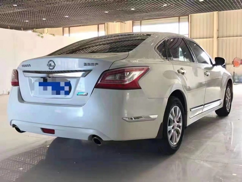 東營14年日產天籟7