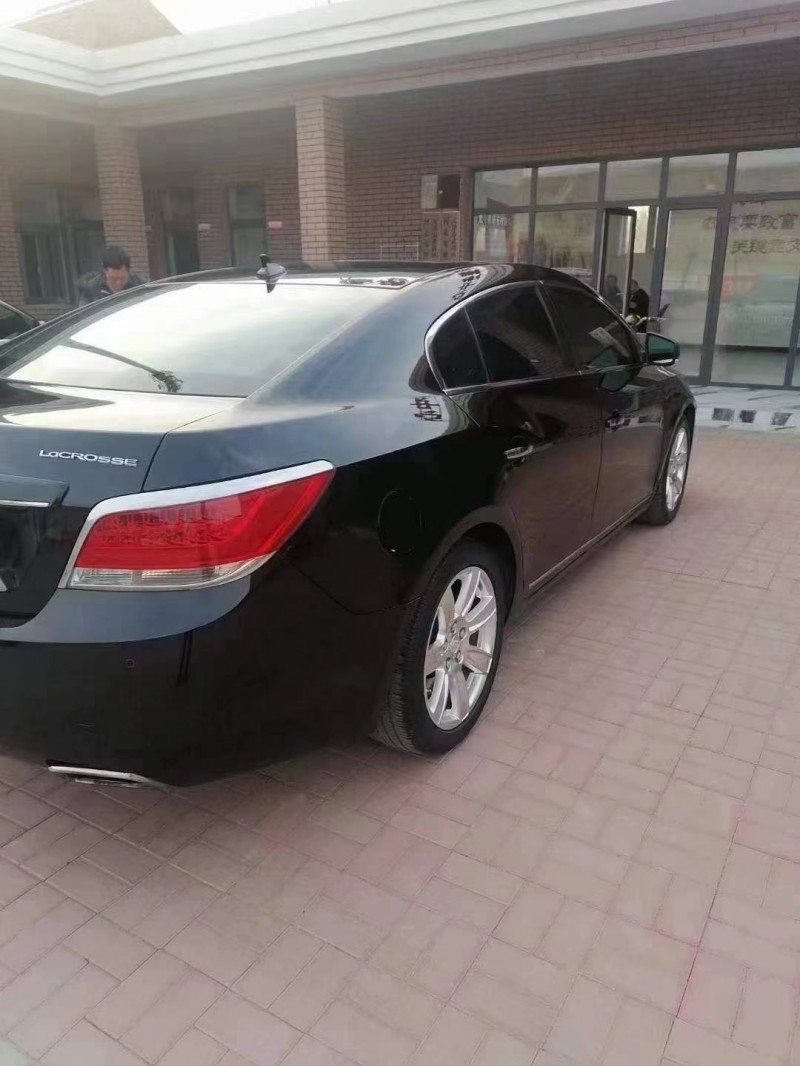 保定10年别克君越8