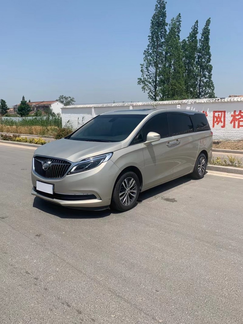 徐州17年别克GL82