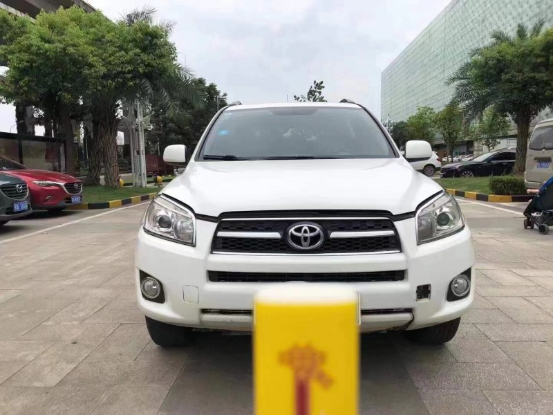 孝感11年豐田RAV49
