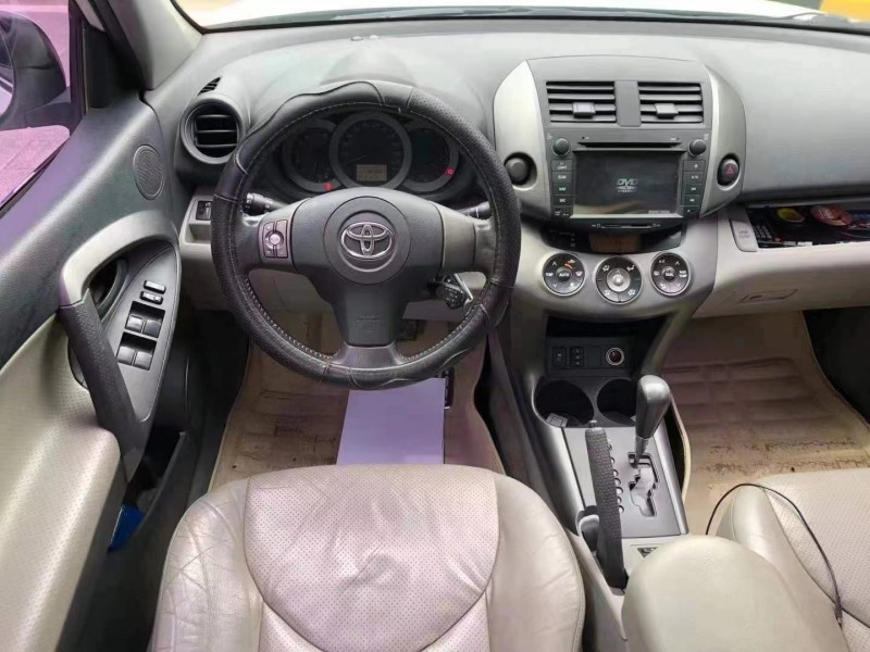 孝感11年豐田RAV46