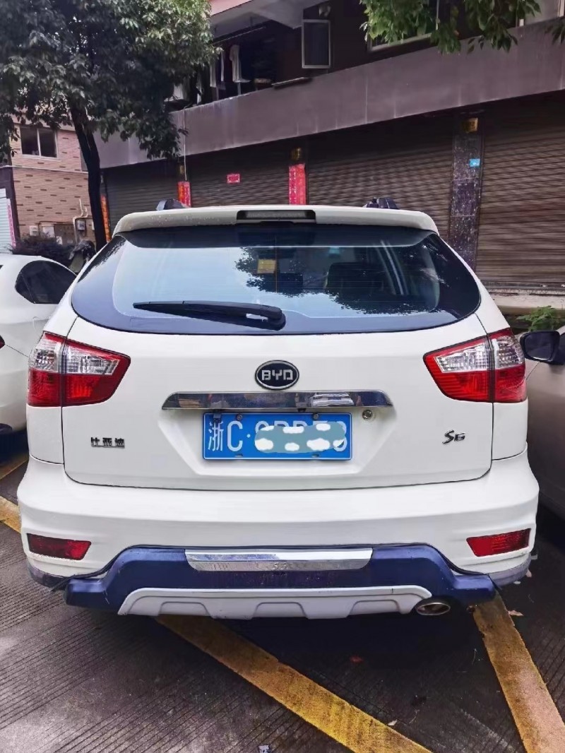臺州14年比亞迪S68