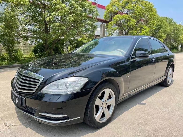 盐城13年奔驰S8